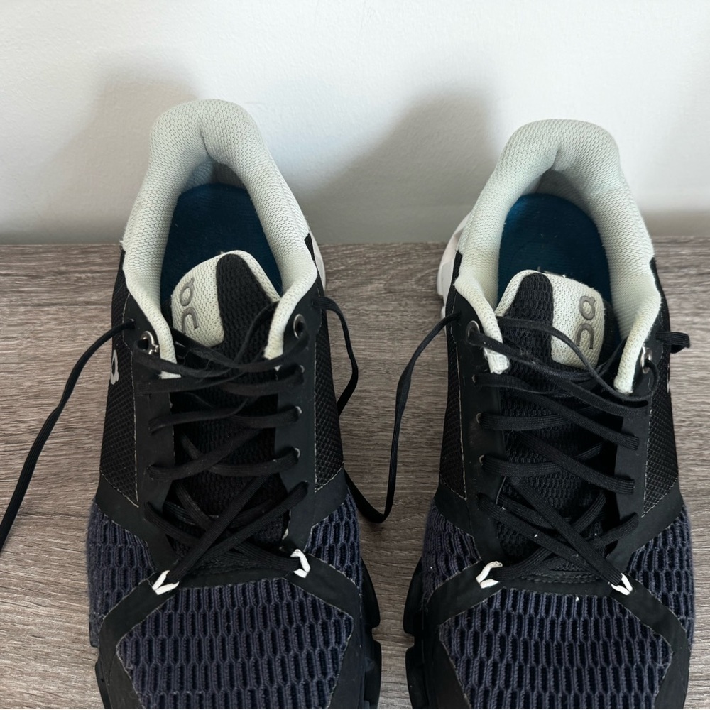 On Running Cloud Cloudflyer Black Mint Green Running Shoes Women's size 11 - Picture 4 of 7